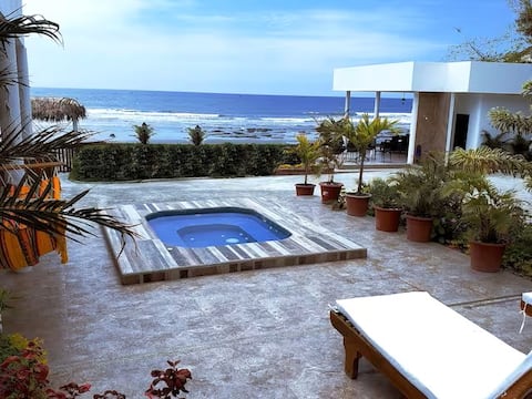 Fantastic Beachfront House 4 Bedroom 4 Bath