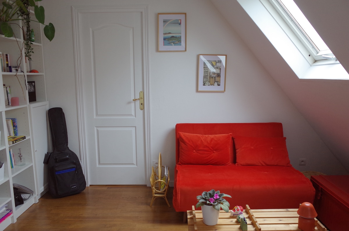 Top performing Airbnb: Two cozy rooms, fully equipped in Paris 10e Arrondissement