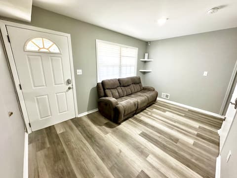 Imperial Ensuite Near NYC/EWR 6