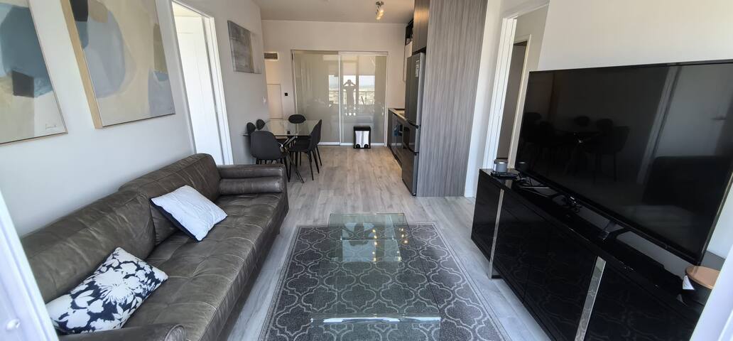 3 BR Skyline Penthouse – By St Lawrence Market