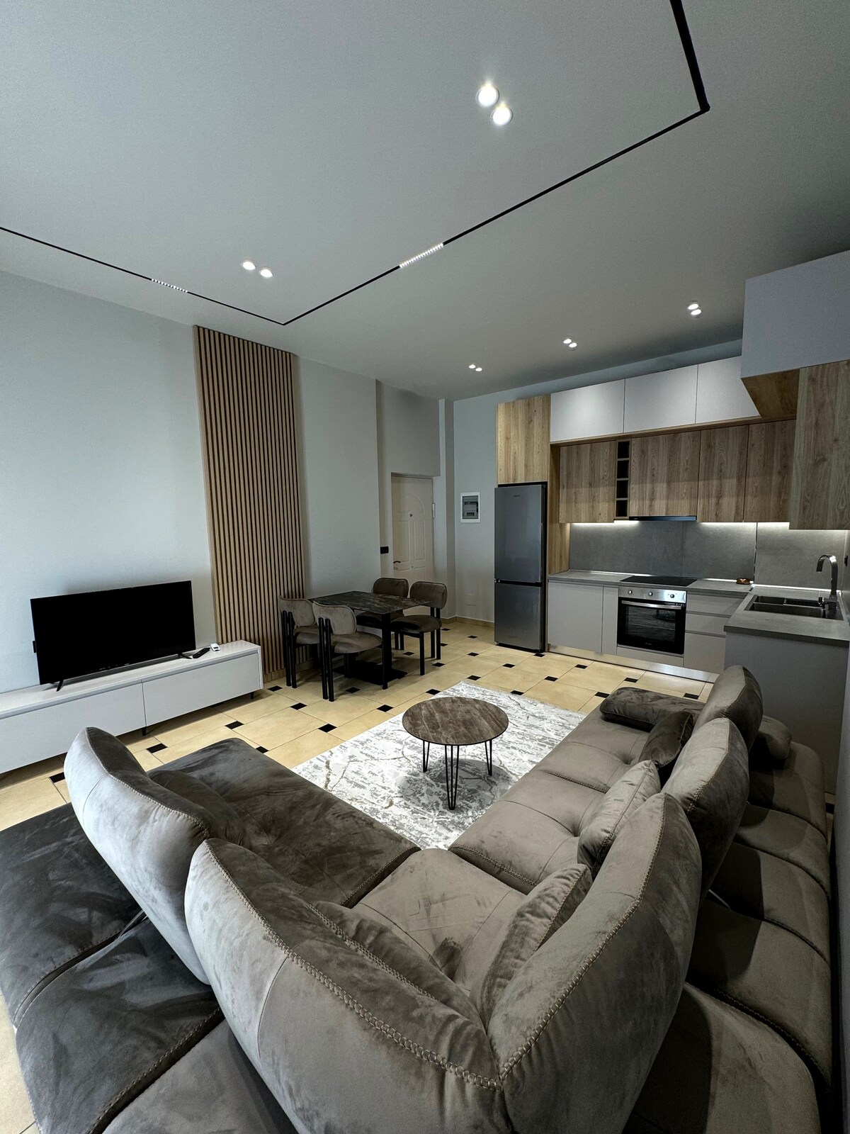 Listing 1182027372980629940