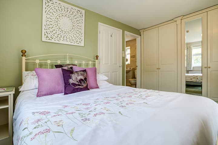 Newly refurbished fully fitted bedroom