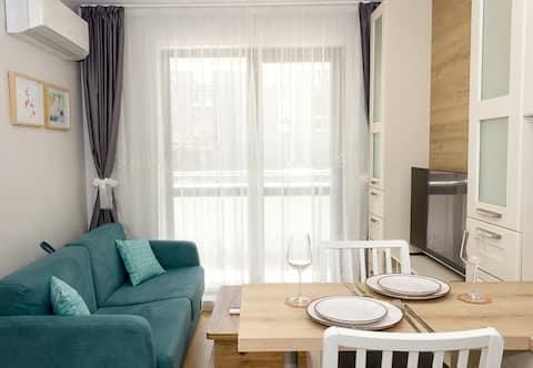 Top Airbnb: Cozy 1-BD Apartment in Varna in Младост