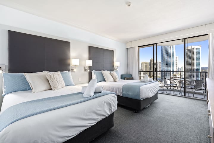Modern Twin Unit With Ocean View - Gold Coast