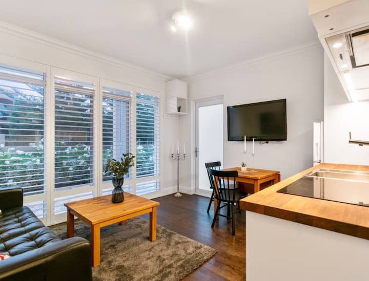 Sorrento Beach Apartment - Walk To Dining & Beach - Kingsley