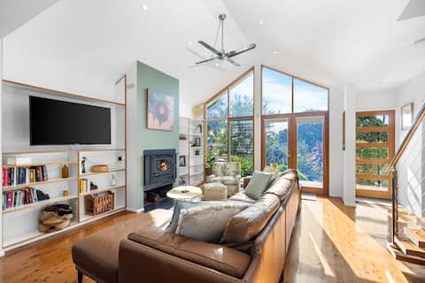 Top performing Airbnb: Coastal Retreat Point Lonsdale in Point Lonsdale