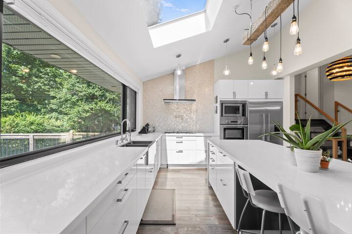 Stylish Exec Retreat | Park Views, Peace & Privacy gallery image 5