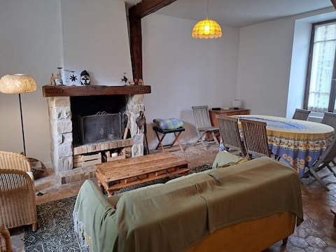 Hebergement: Au 7B Lyricantois