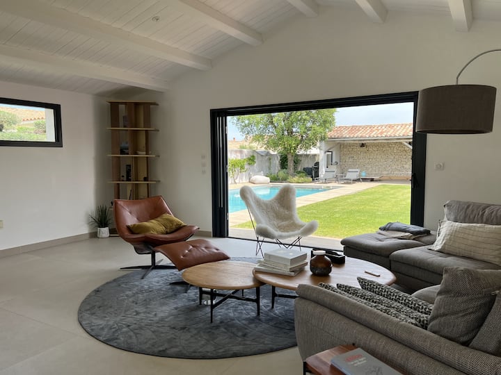 Maison Jasmin, Spacieuse, Avec Piscine Chauffée - Île de Ré