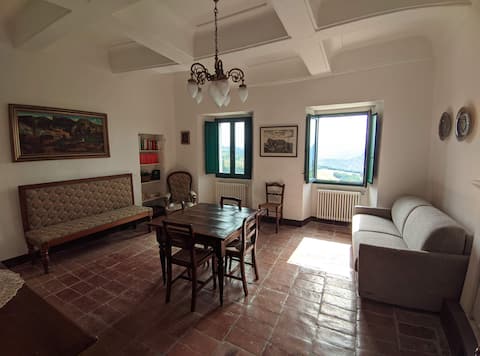 Top Airbnb: Garden with a view: apartment in San Leo a Rimini