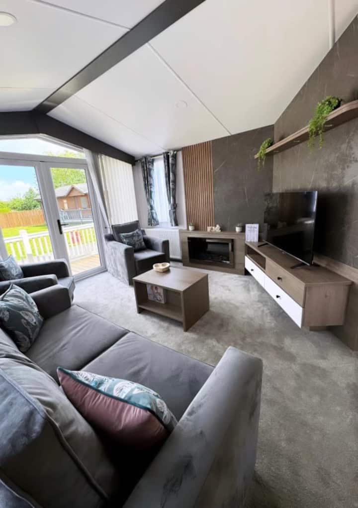 Jackson Lodge 
(Primrose) - Flamingo Land Resort