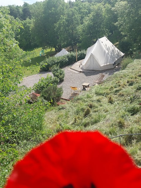 Teepee tent in the heart of nature (4p)