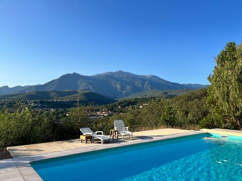 Large Villa with Mountain Views