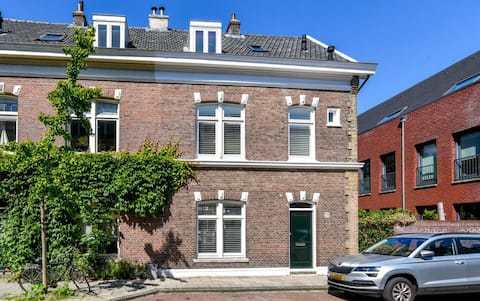 Family house in Haarlem near city center and beach