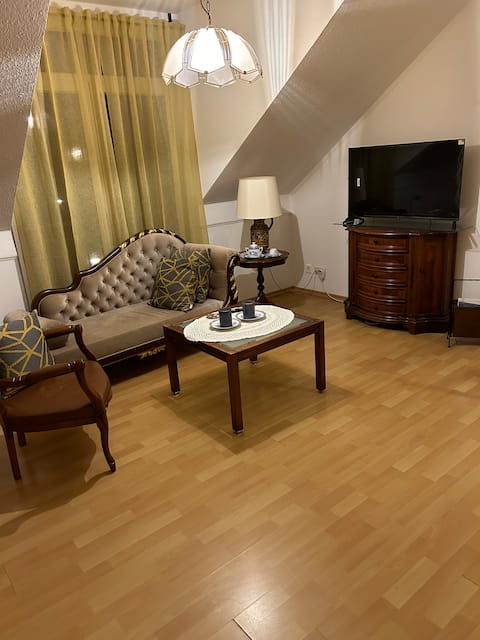 Leistungsstarkes Airbnb: Fully furnished one bedroom apartment in Burglesum