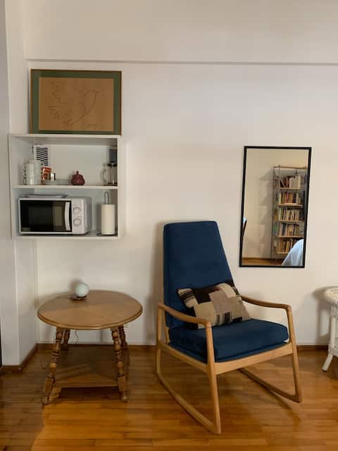 Anuncio de Airbnb popular: Cozy Studio Pza San Martín en Retiro