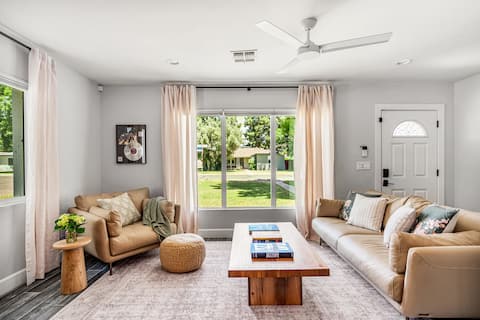 Successful Airbnb property: Melrose Historic Home | Walkable| Hot Tub in Encanto