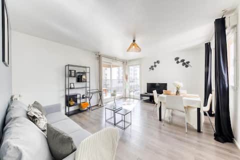 Close to Orly Airport: Comfortable Accommodation