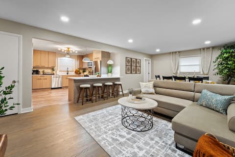 Chic Oasis/Game Room/Near Base