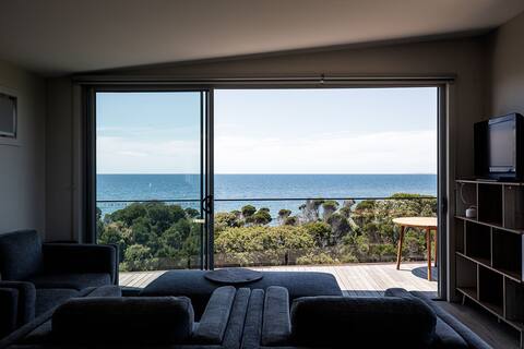 Ninth Island Coastal Escape: Noir Two Bedroom