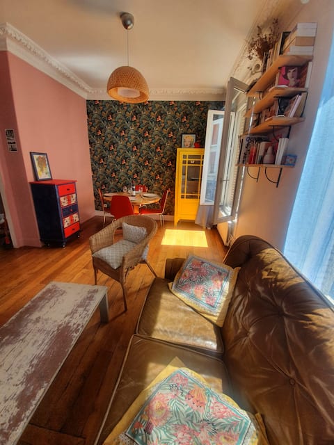 Popular Airbnb listing: Cozy family apartment near Paris in Saint Ouen Sur Seine