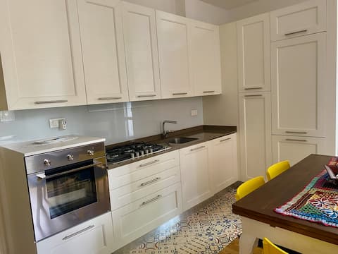 Annuncio Airbnb popolare: Cozy and well located apartment a Milano