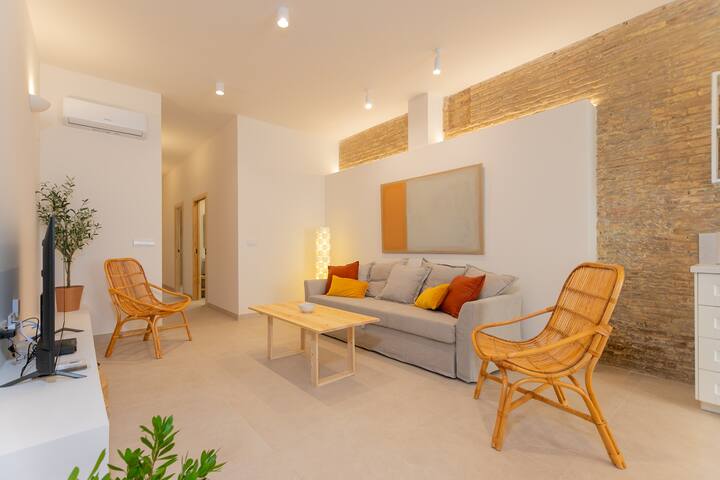 Casa mediterránea con piscina gallery image 2