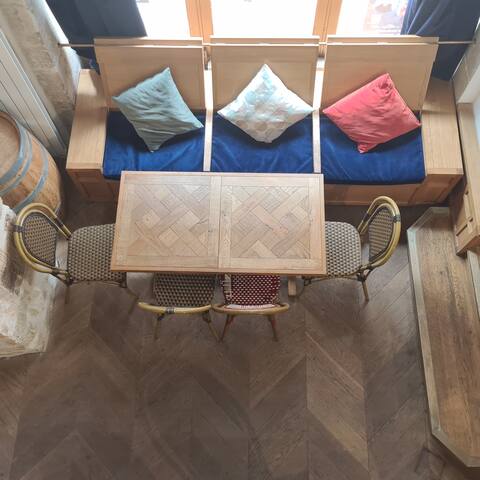 Hotel La Louisiane au coeur de Saint-Germain des Prés managed Airbnb listing 1