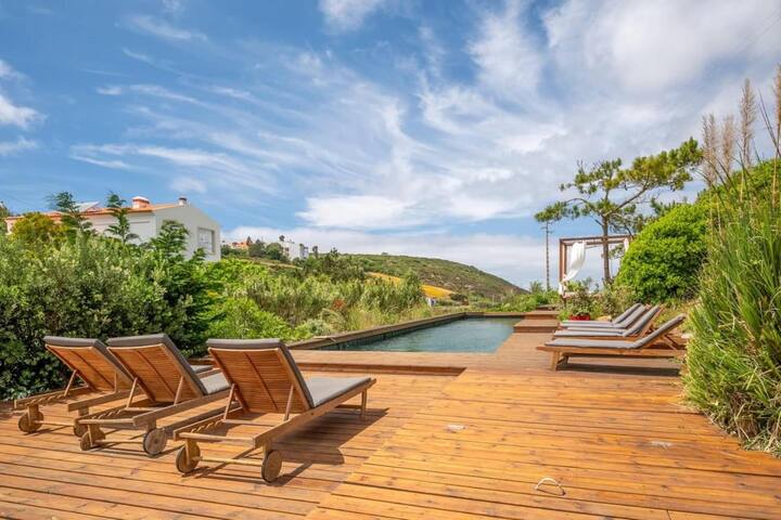 Enchanting Villa Valbom with Sea Views gallery image 4