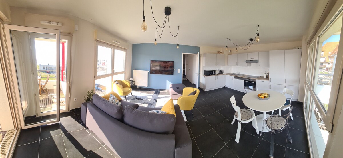 Successful Airbnb property: La Belle Époque: view, access and seaside in Wimereux