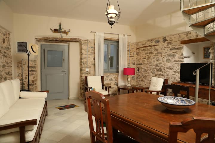 House In Old Market District - Naxos, Greece