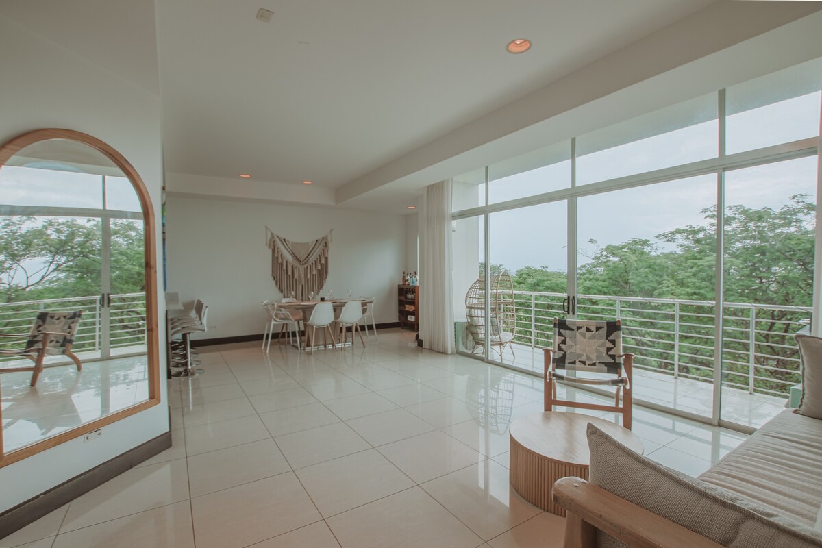 Seaside Escape|2BR Condo with Stunning Ocean Views — 2 bedroom vacation rental in Tamarindo