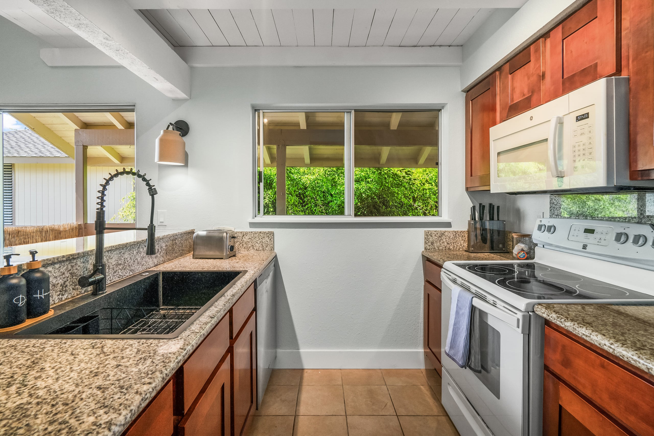 Contemporary 2-BR Condo w/AC & Scenic Views in PV - Image 5