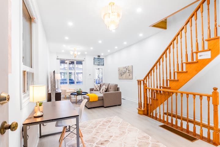 Comfort & Convenience in Toronto’s Little Italy