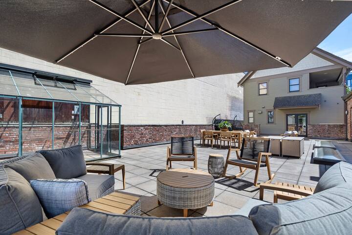 The Vancouver Heritage Home – Mount Pleasant gallery image 2