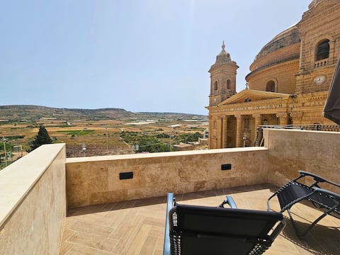 Scenic Views – A Stylish Getaway | Mgarr