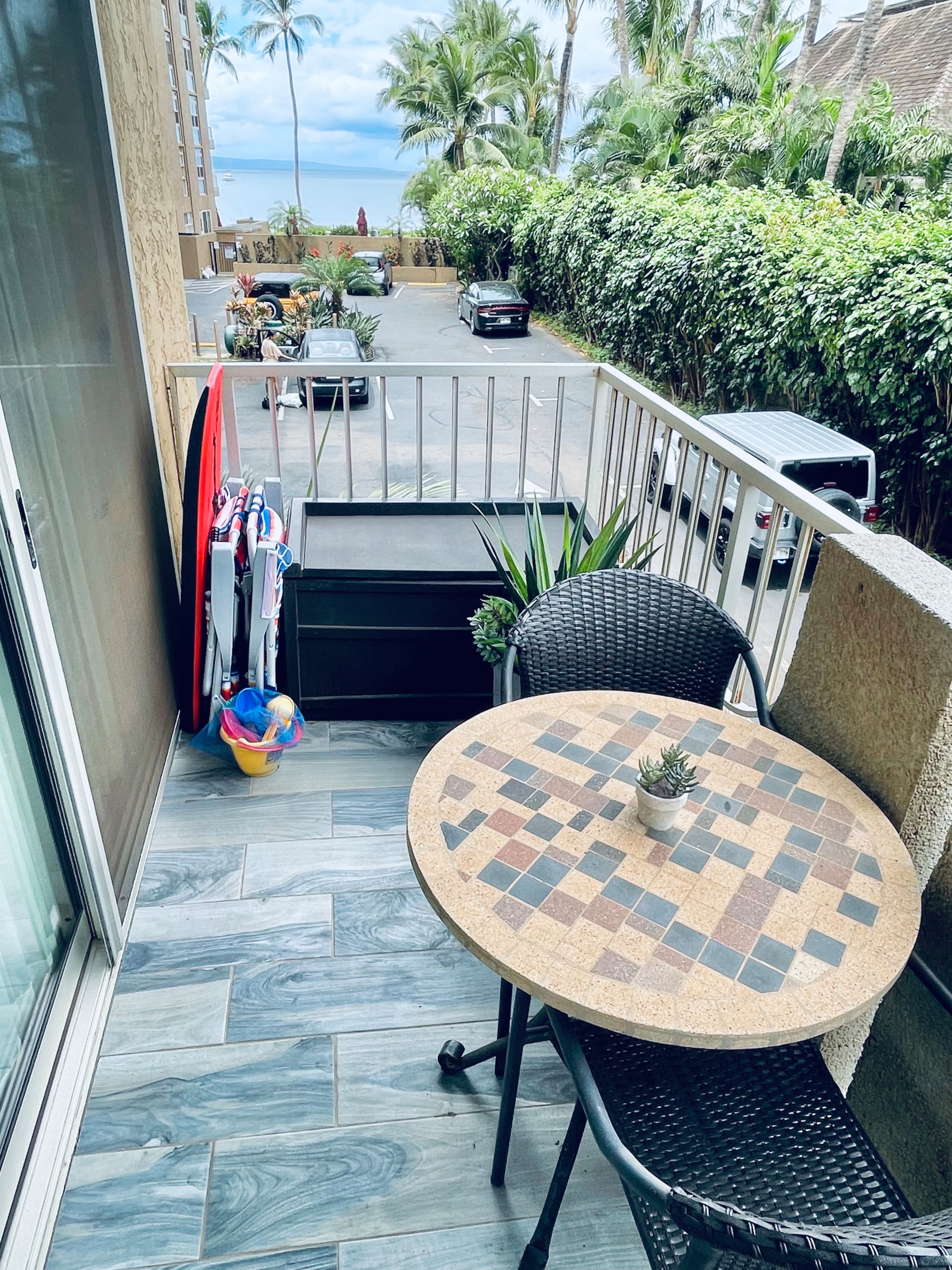 High-end, On Beach, View Balcony, with Pool & BBQ! - Image 31