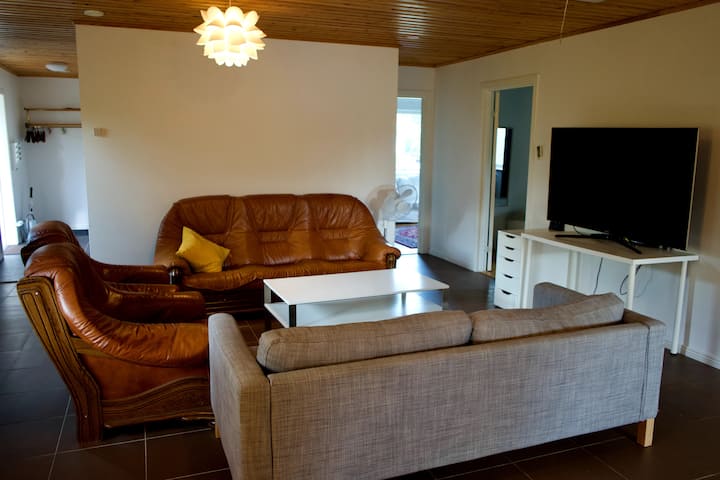 Spacious Home With 3 Bedrooms - Stockholm