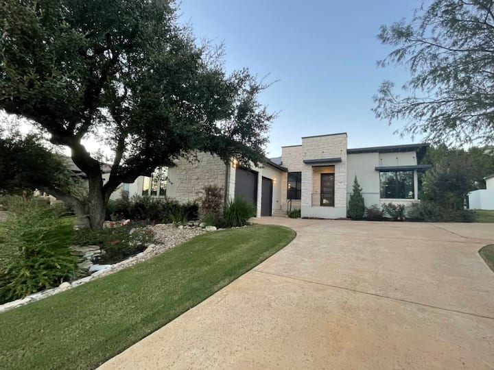 Serene Lakeway Escape - Lakeway, TX