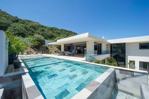 [Luxury villa]5' from the sea-restaurants-services