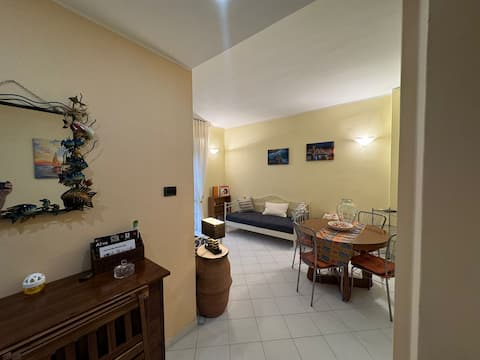 Top performing Airbnb: Cinque Terre Express Holiday House - Migliarina in La Spezia