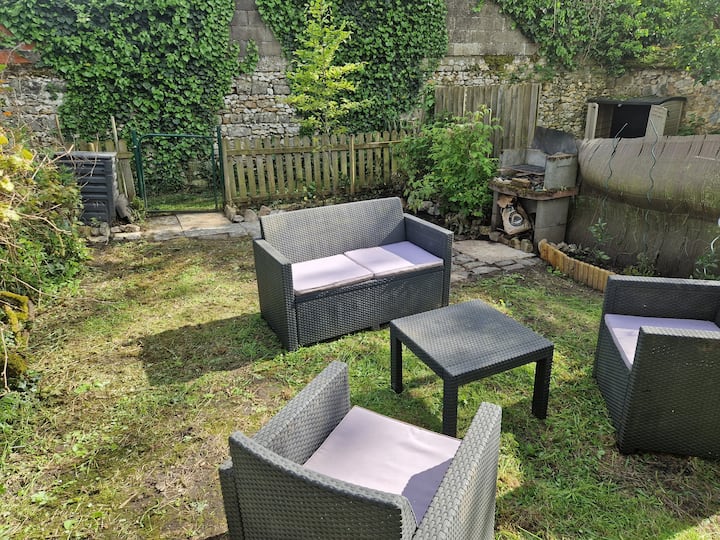 Maisonnette Calme Avec Jardin - Fontainebleau