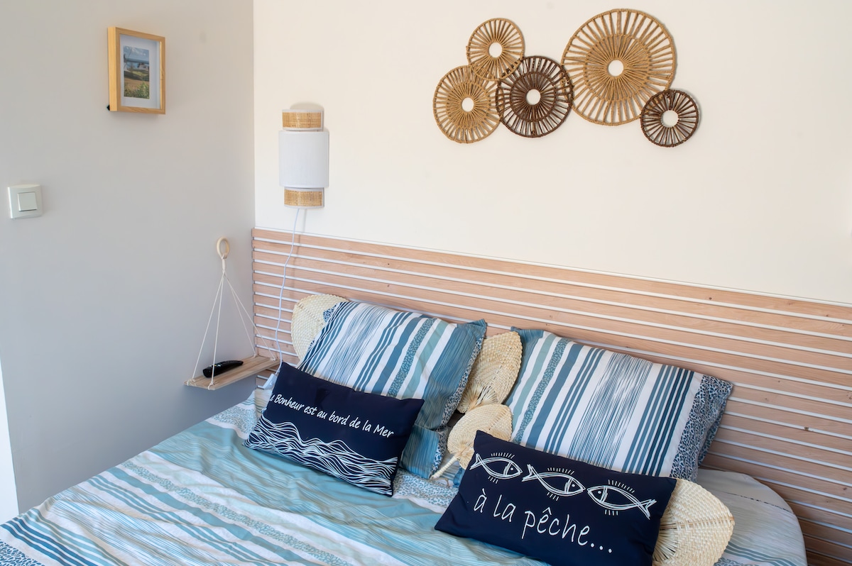 Top Airbnb: Studio with terrace, breakfast included in Saint Brieuc