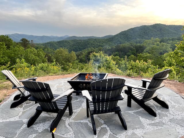Guest favorite listing in Swain