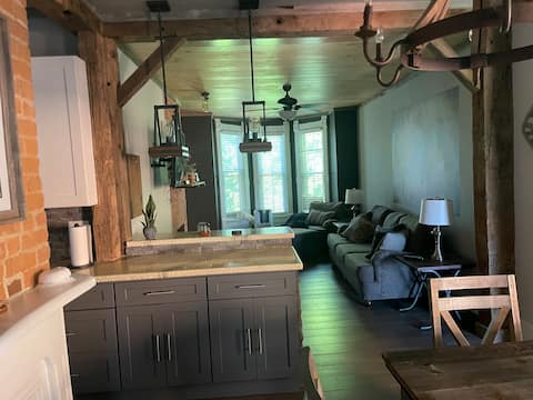 Historic Downtown Charmer