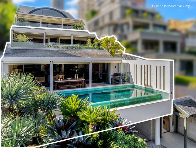 OMG Sub-Penthouse + Pool + Bridge Views gallery image 2