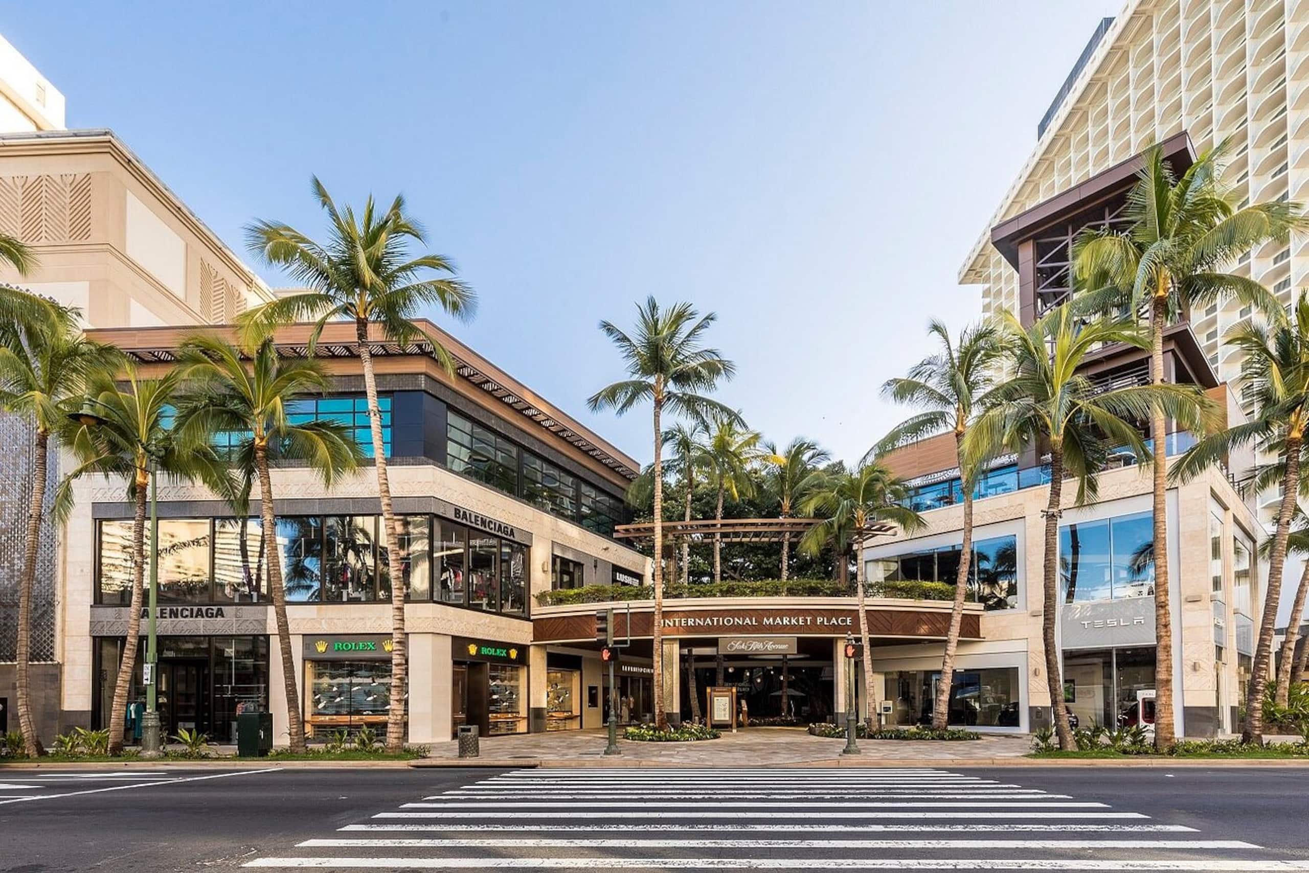 Waikiki Gem! Renovated, Steps Away From The Beach! - Image 22