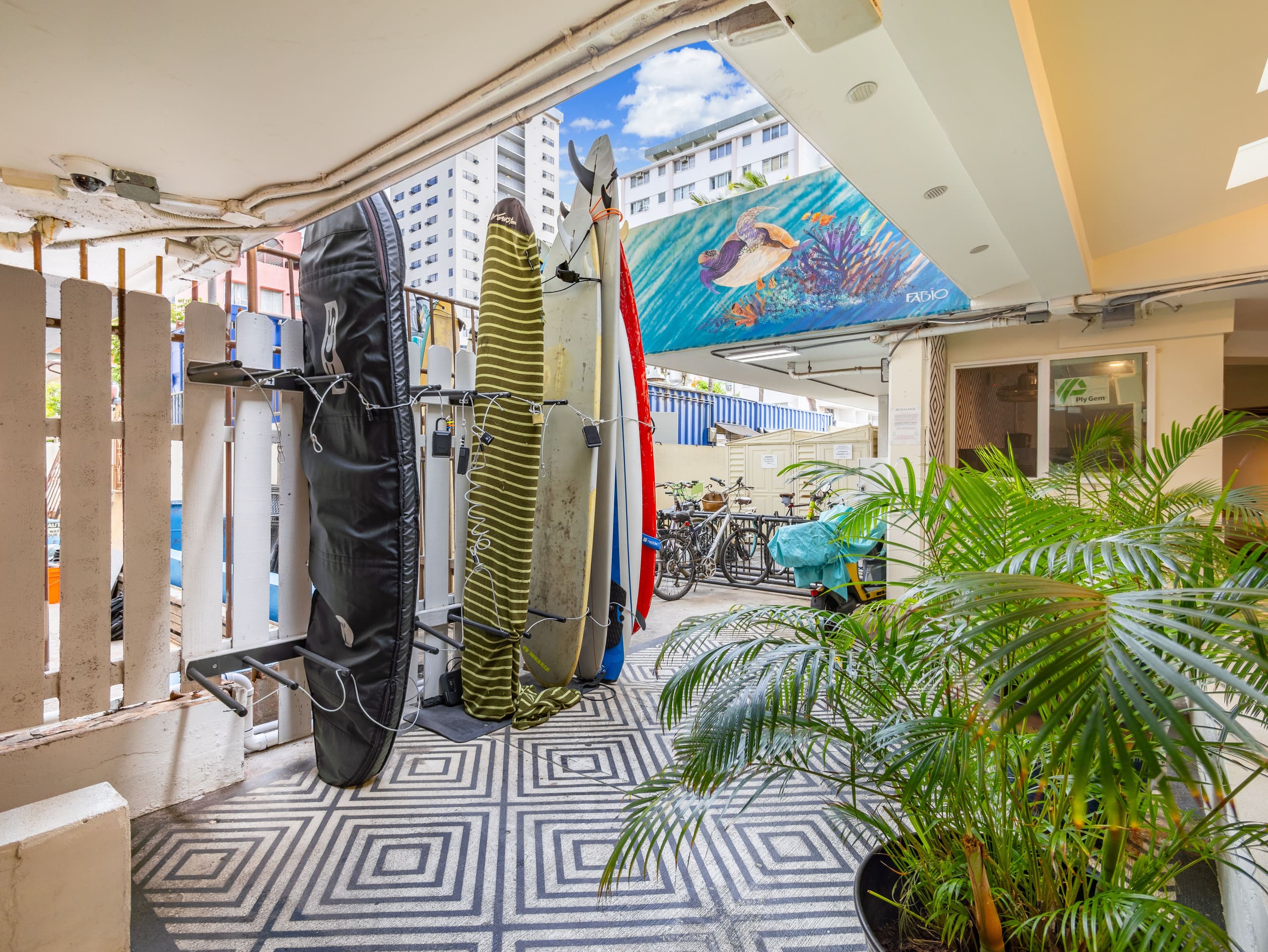 Waikiki Gem! Renovated, Steps Away From The Beach! - Image 16