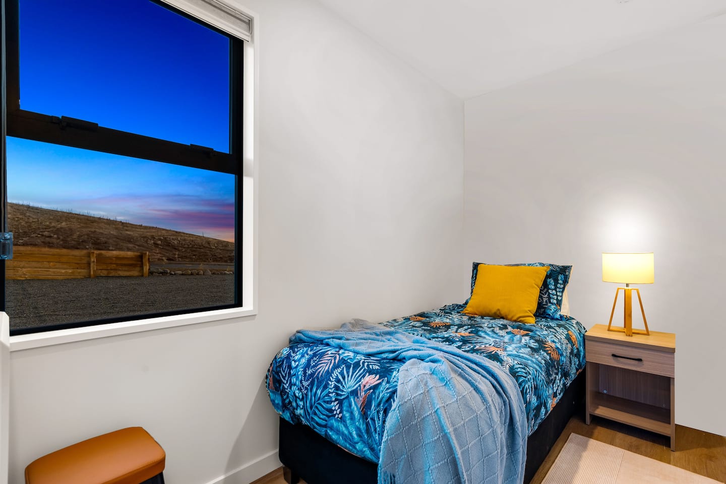 New Stylish 1bedroom 1living /Premium Studio/unita 4
