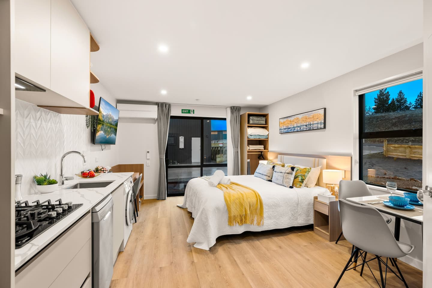 New Stylish 1bedroom 1living /Premium Studio/unita 2